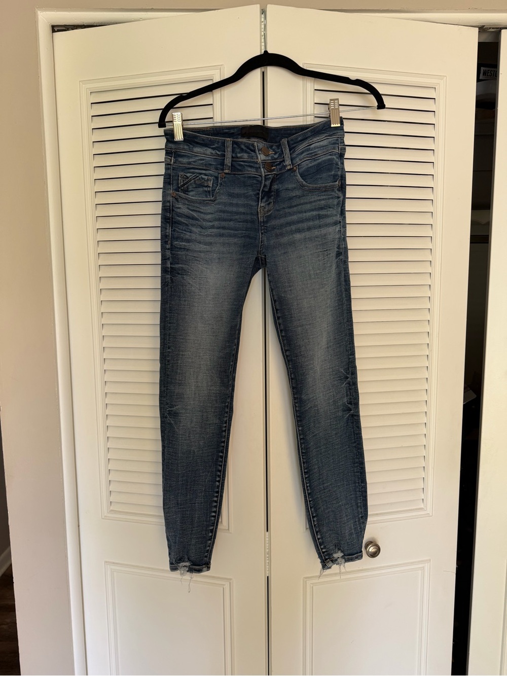 Buckle Black Women's Medium Wash Skinny Jeans - Blue